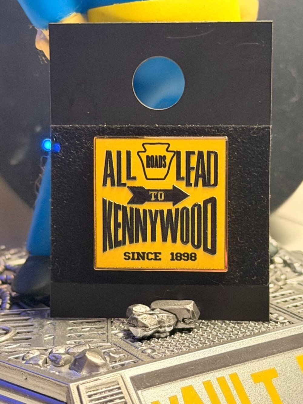 Kennywood Passholders Exclusive *LIMITED* Memorabilia Collectible Pin